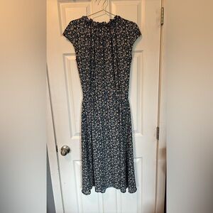EUC Banana Republic Navy and Beige Floral Maxi Dress